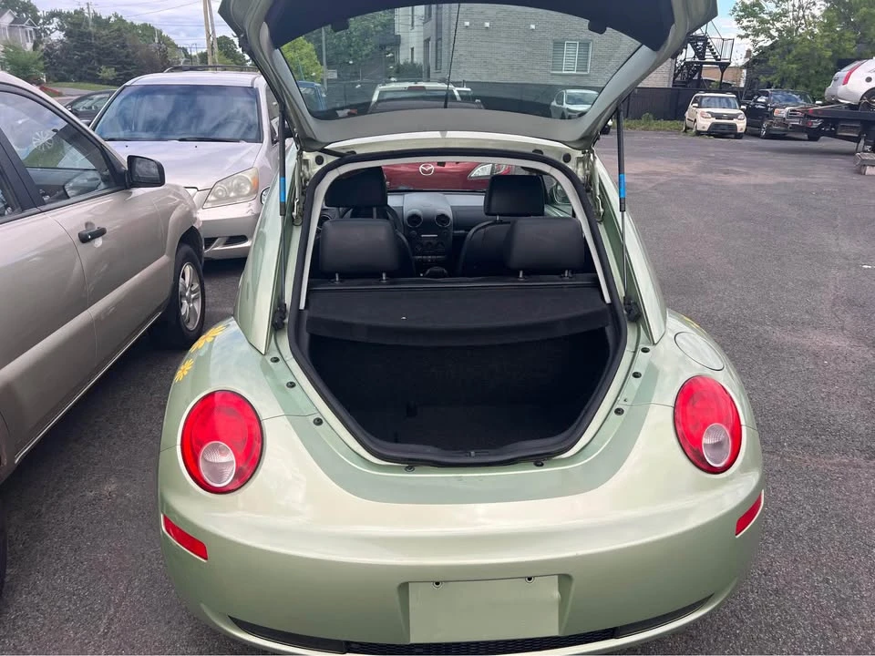 2007 Volkswagen New Beetle - Image 12 of 18
