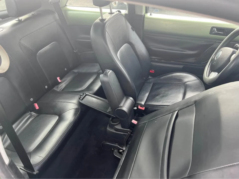 2007 Volkswagen New Beetle - Image 14 of 18