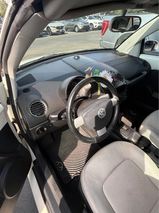 2007 Volkswagen New Beetle - Image 13 of 14