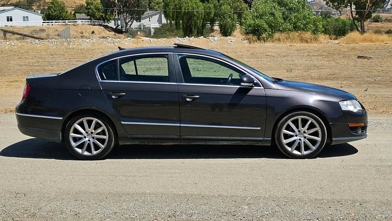 2007 Volkswagen Passat - Image 13 of 21