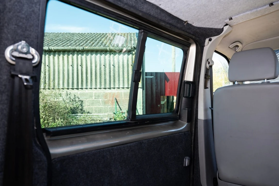 2007 Volkswagen EuroVan - Image 28 of 30