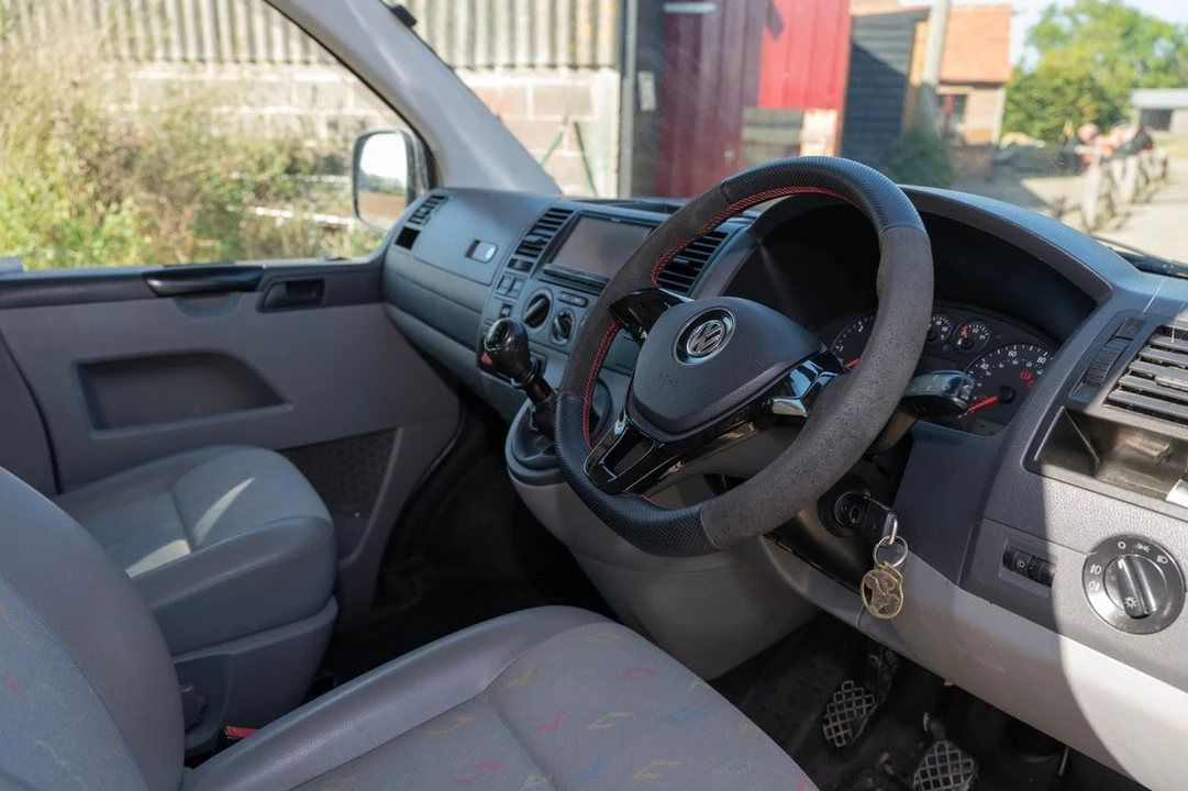 2007 Volkswagen EuroVan - Image 17 of 30