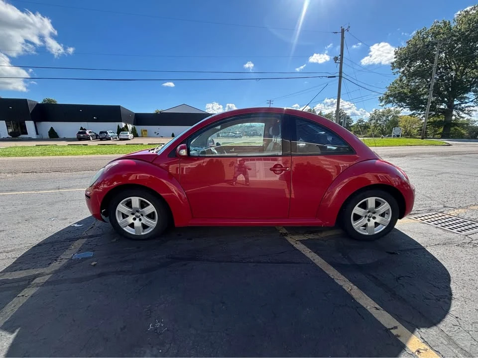 2007 Volkswagen New Beetle - Image 5 of 10