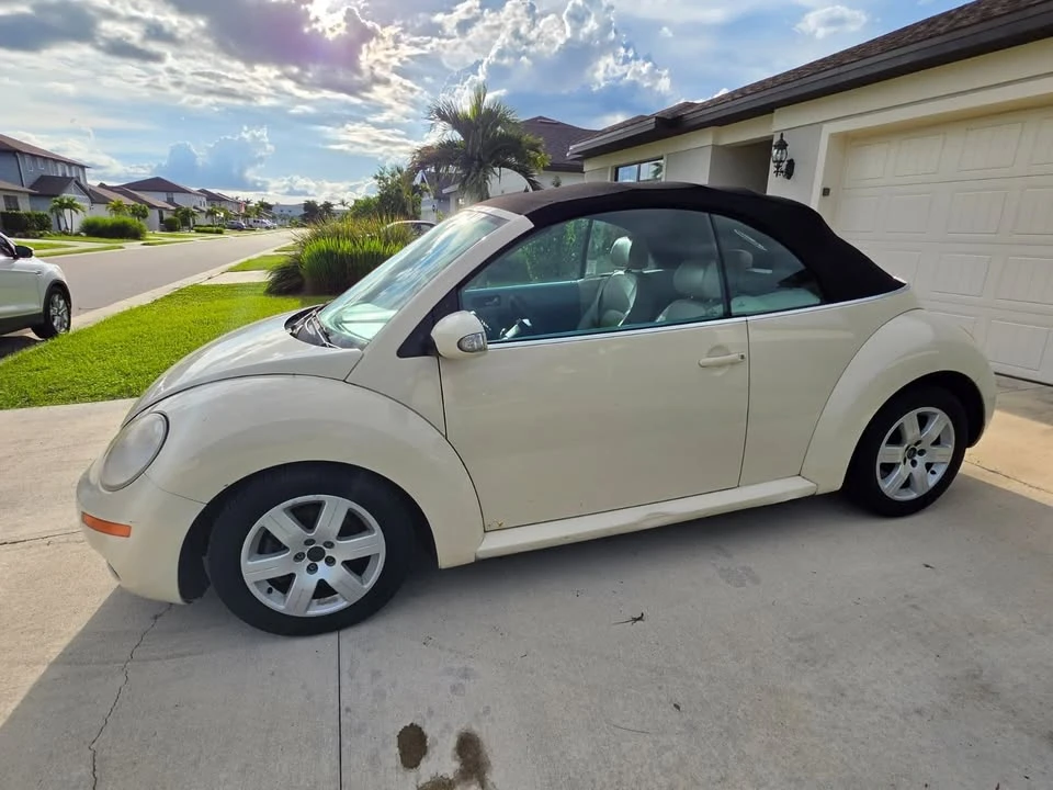 2007 Volkswagen New Beetle - Image 2 of 11