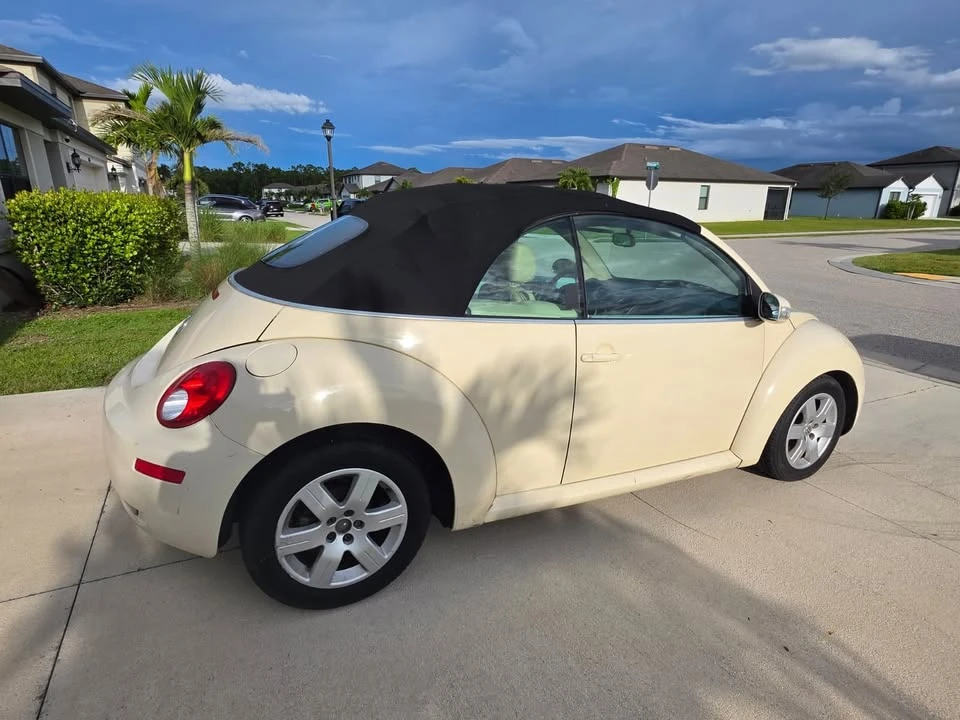 2007 Volkswagen New Beetle - Image 4 of 11