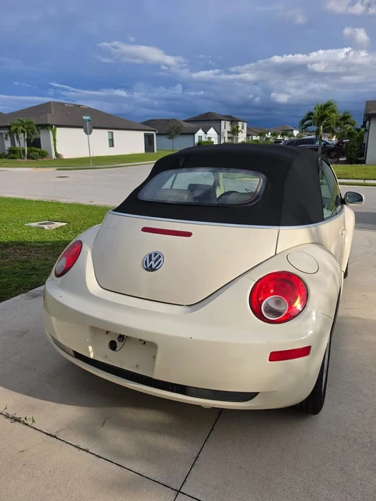 2007 Volkswagen New Beetle - Image 3 of 11
