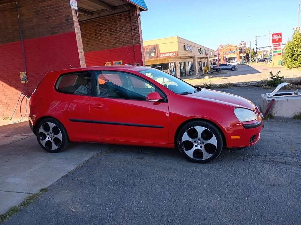 2007 Volkswagen R32 Mk5 - Image 2 of 10