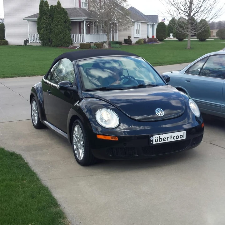 2007 Volkswagen New Beetle - Image 2 of 9