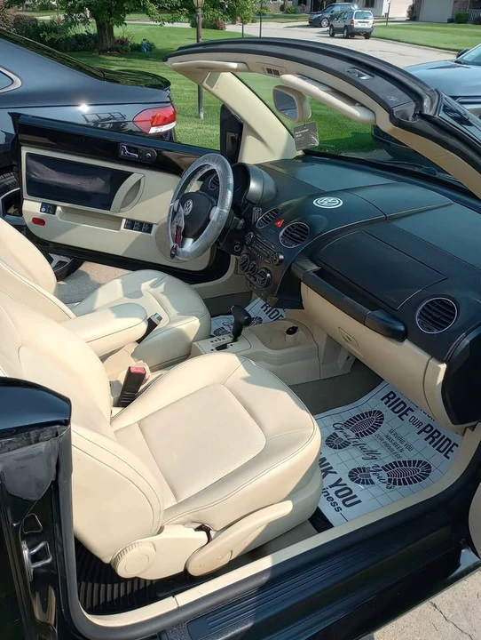 2007 Volkswagen New Beetle - Image 7 of 9