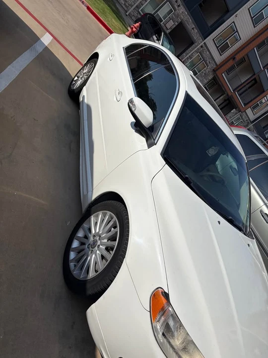 2007 Volvo 244 - Image 2 of 13