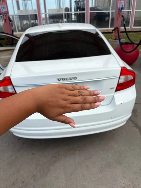 2007 Volvo 244 - Image 9 of 13