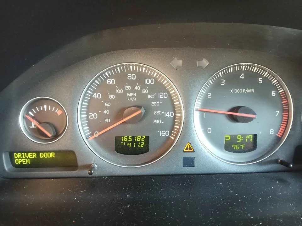 2007 Volvo 200 Series - Image 8 of 10
