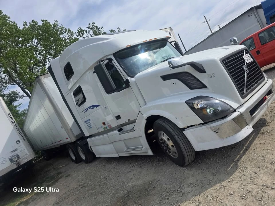 2007 Volvo 700 Series - Image 12 of 12