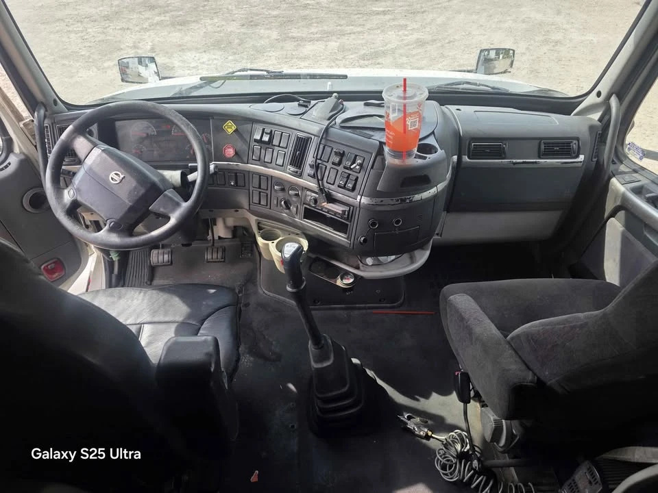 2007 Volvo 700 Series - Image 7 of 12