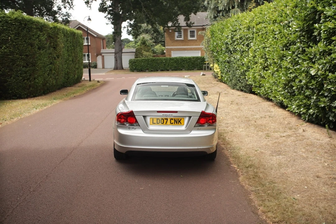 2007 Volvo C70 2nd Gen - Image 15 of 30
