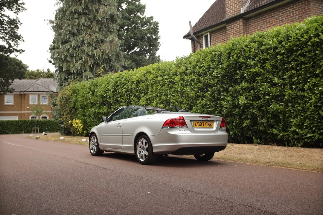 2007 Volvo C70 2nd Gen - Image 13 of 30