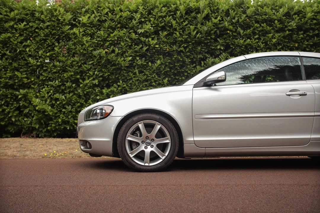 2007 Volvo C70 2nd Gen - Image 26 of 30