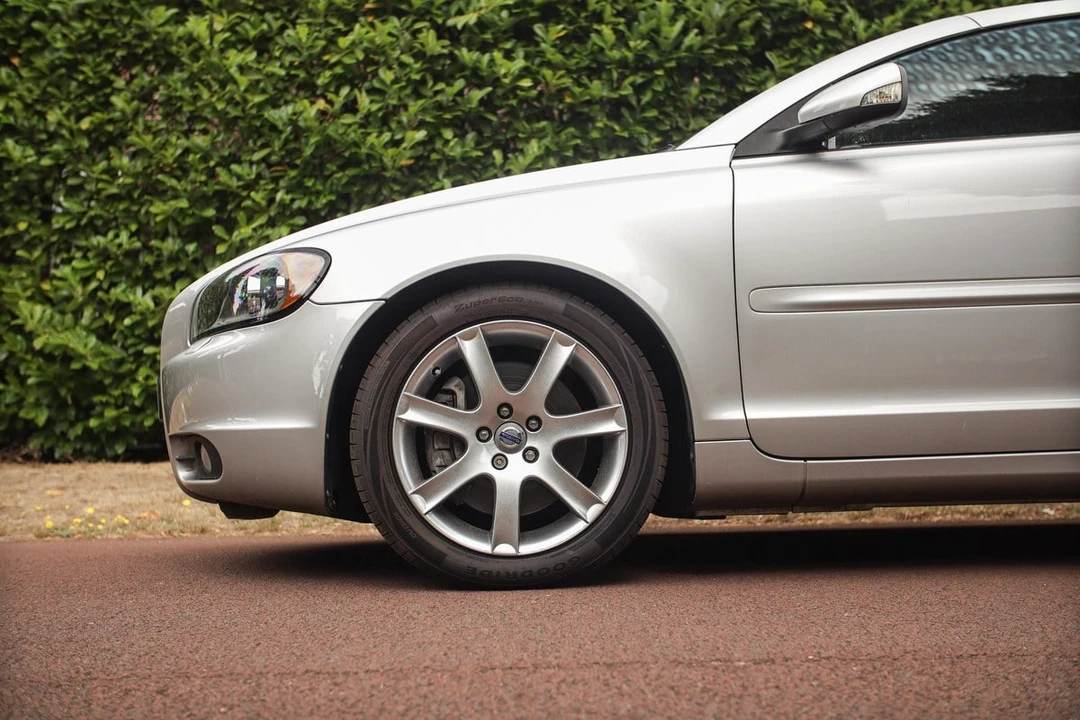 2007 Volvo C70 2nd Gen - Image 27 of 30