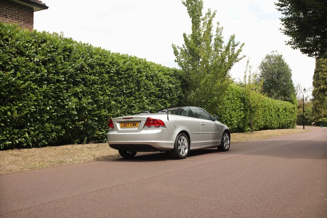 2007 Volvo C70 2nd Gen - Image 18 of 30