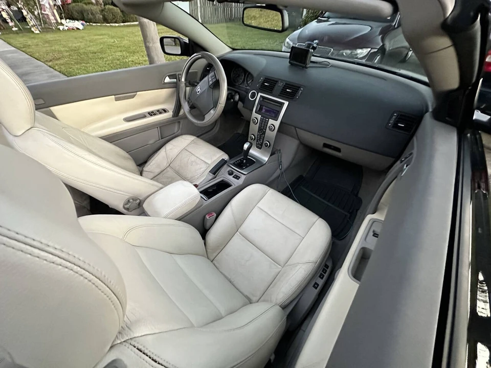 2007 Volvo C70 2nd Gen - Image 6 of 21