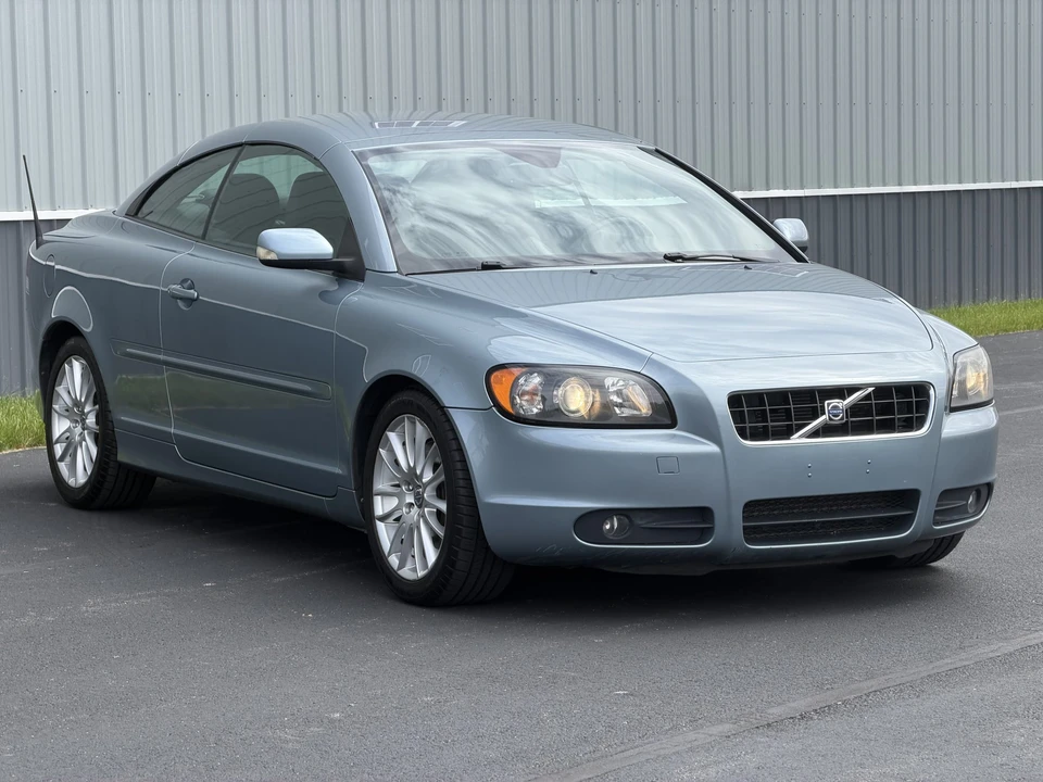 2007 Volvo C70 2nd Gen - Image 12 of 31