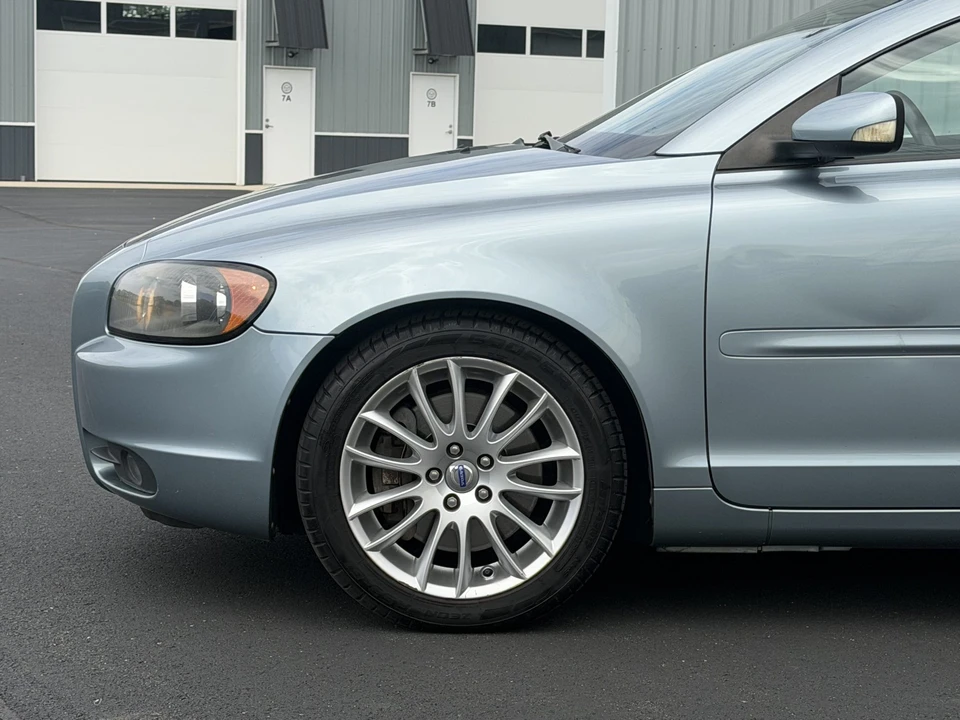 2007 Volvo C70 2nd Gen - Image 16 of 31