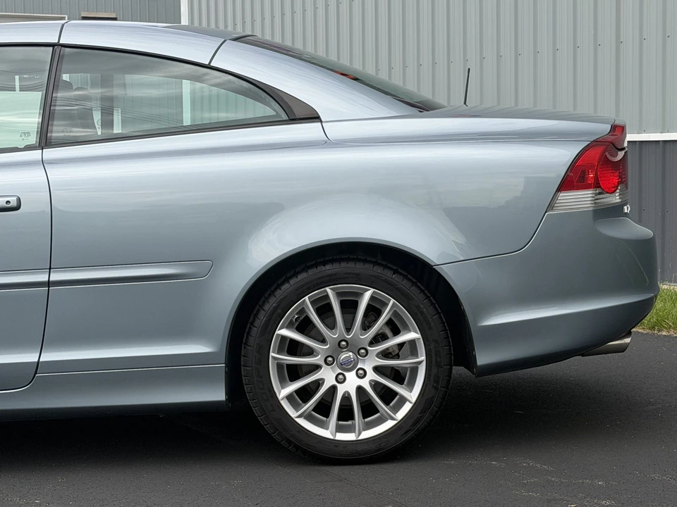 2007 Volvo C70 2nd Gen - Image 17 of 31