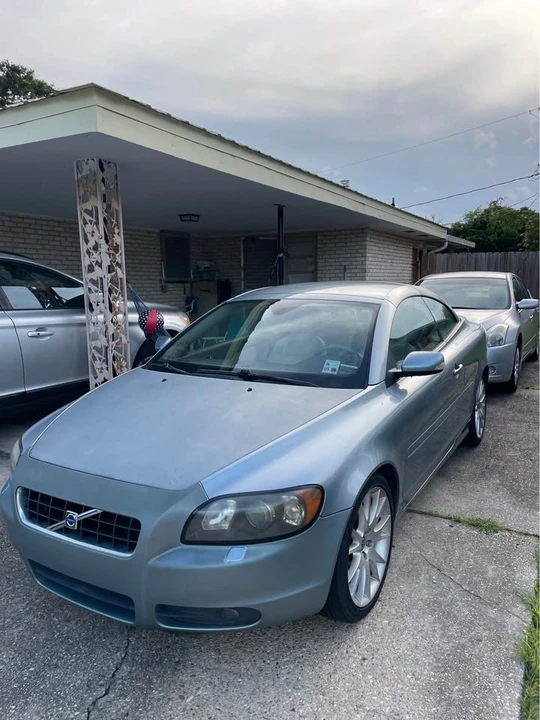 2007 Volvo C70 2nd Gen - Image 2 of 9