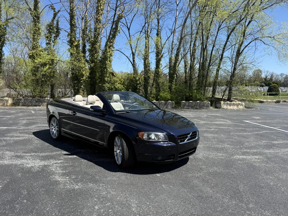 2007 Volvo C70 2nd Gen - Image 13 of 31