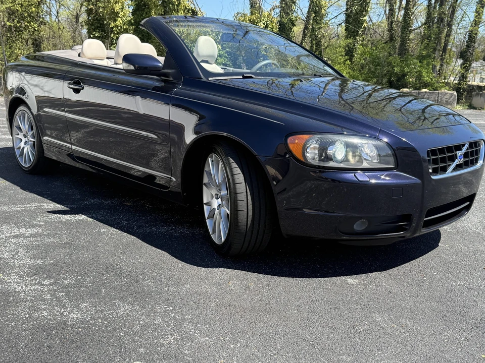 2007 Volvo C70 2nd Gen - Image 14 of 31