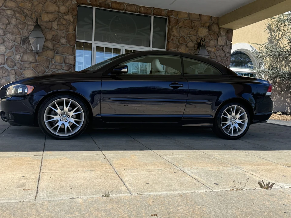 2007 Volvo C70 2nd Gen - Image 22 of 31