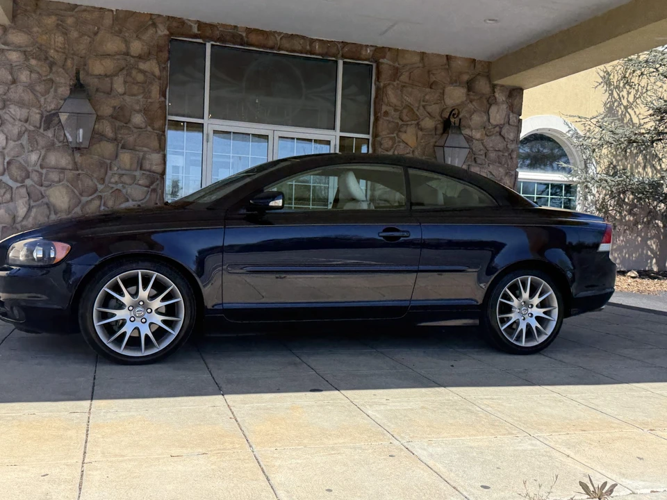 2007 Volvo C70 2nd Gen - Image 23 of 31