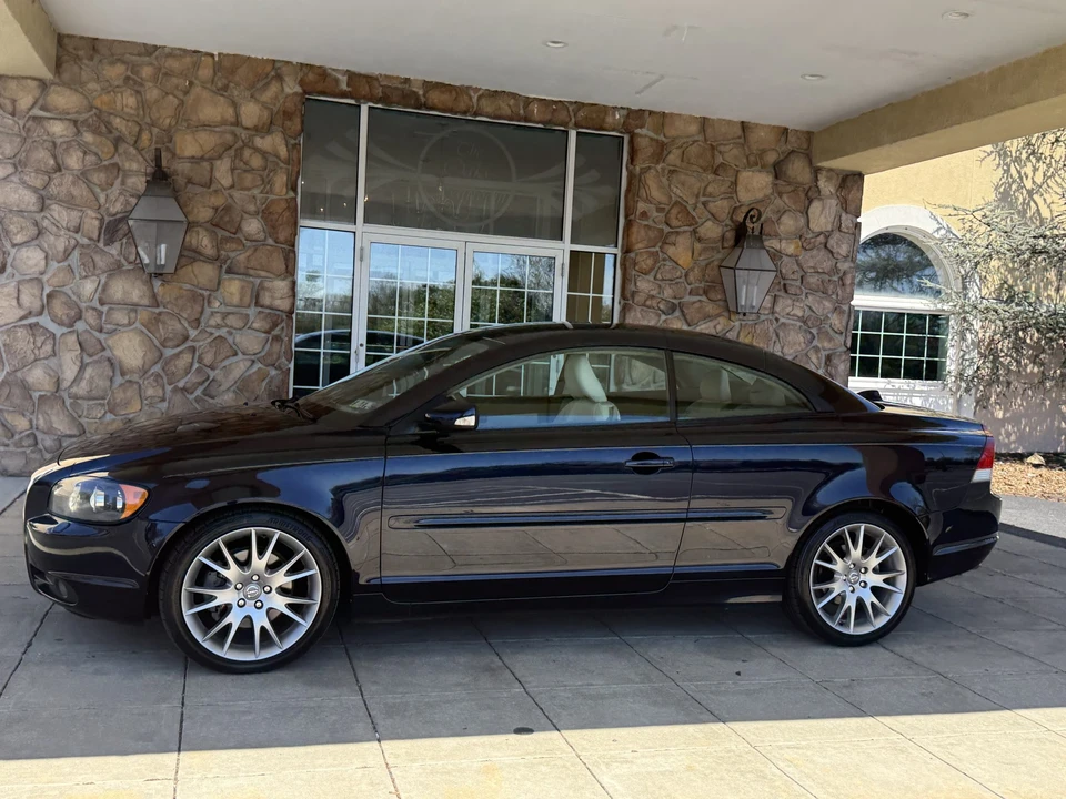 2007 Volvo C70 2nd Gen - Image 24 of 31