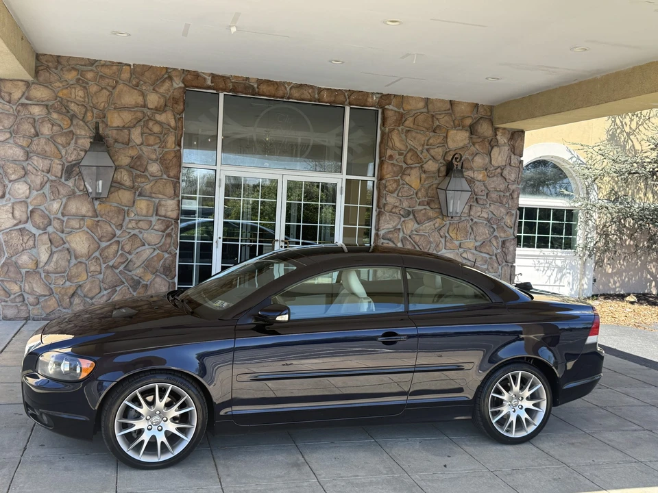 2007 Volvo C70 2nd Gen - Image 25 of 31