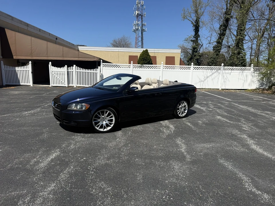 2007 Volvo C70 2nd Gen - Image 3 of 31