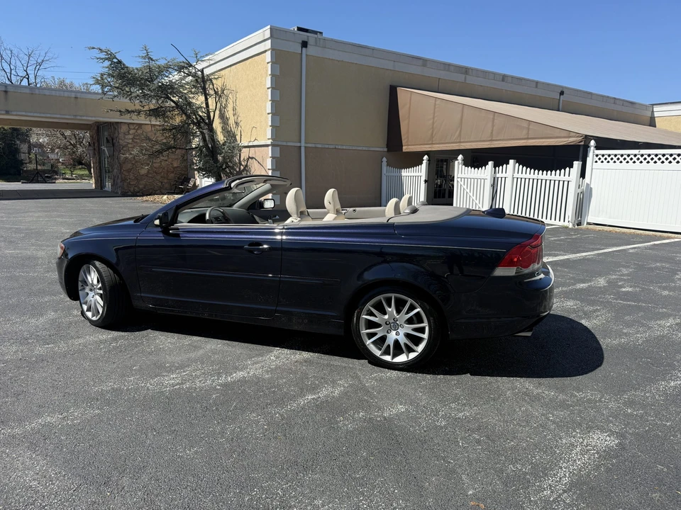 2007 Volvo C70 2nd Gen - Image 5 of 31