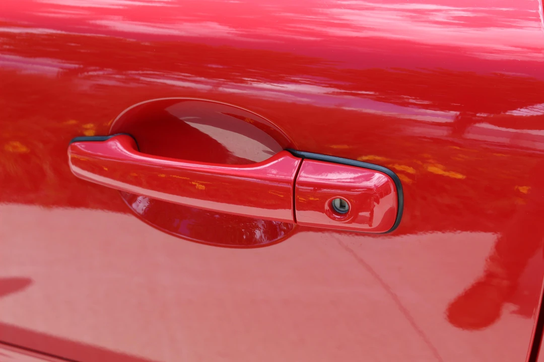 2007 Volvo C70 2nd Gen - Image 26 of 31