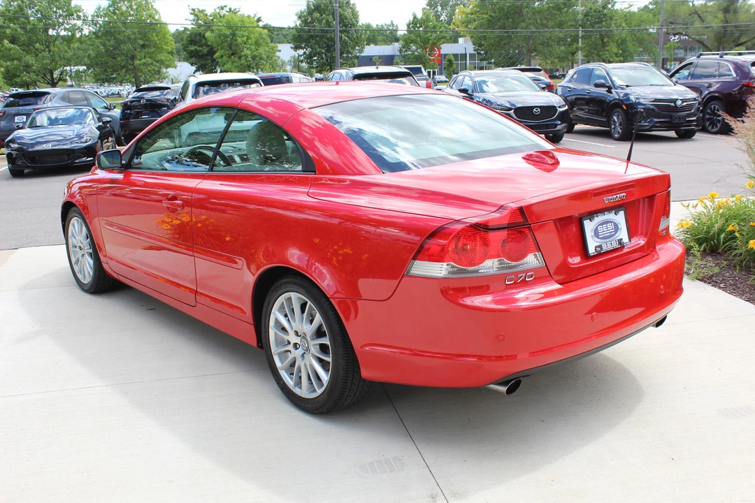 2007 Volvo C70 2nd Gen - Image 9 of 31