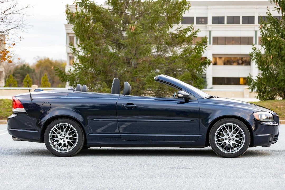 2007 Volvo C70 2nd Gen - Image 3 of 31