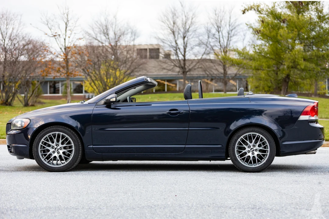 2007 Volvo C70 2nd Gen - Image 11 of 31