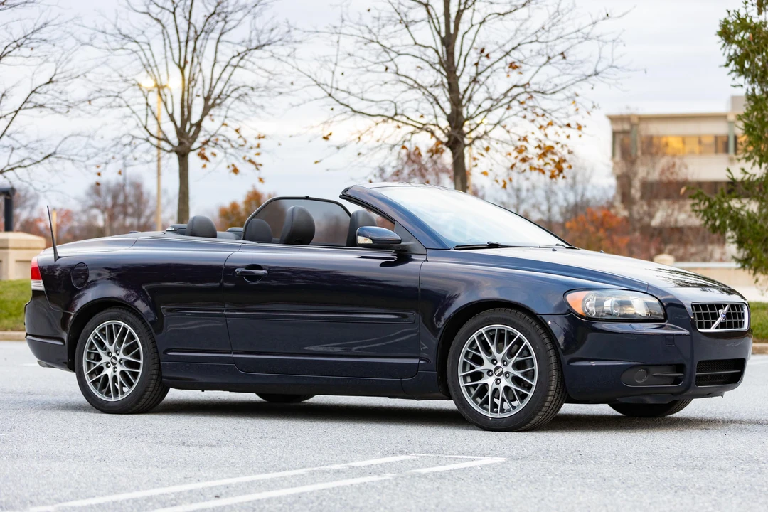 2007 Volvo C70 2nd Gen - Image 17 of 31