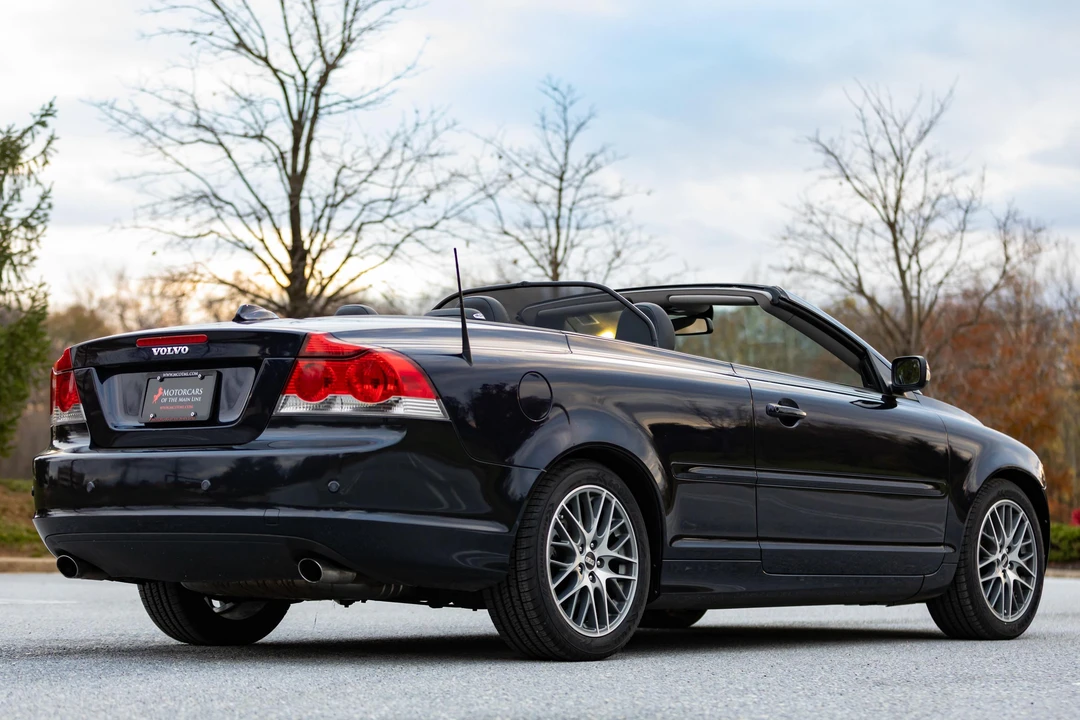 2007 Volvo C70 2nd Gen - Image 16 of 31