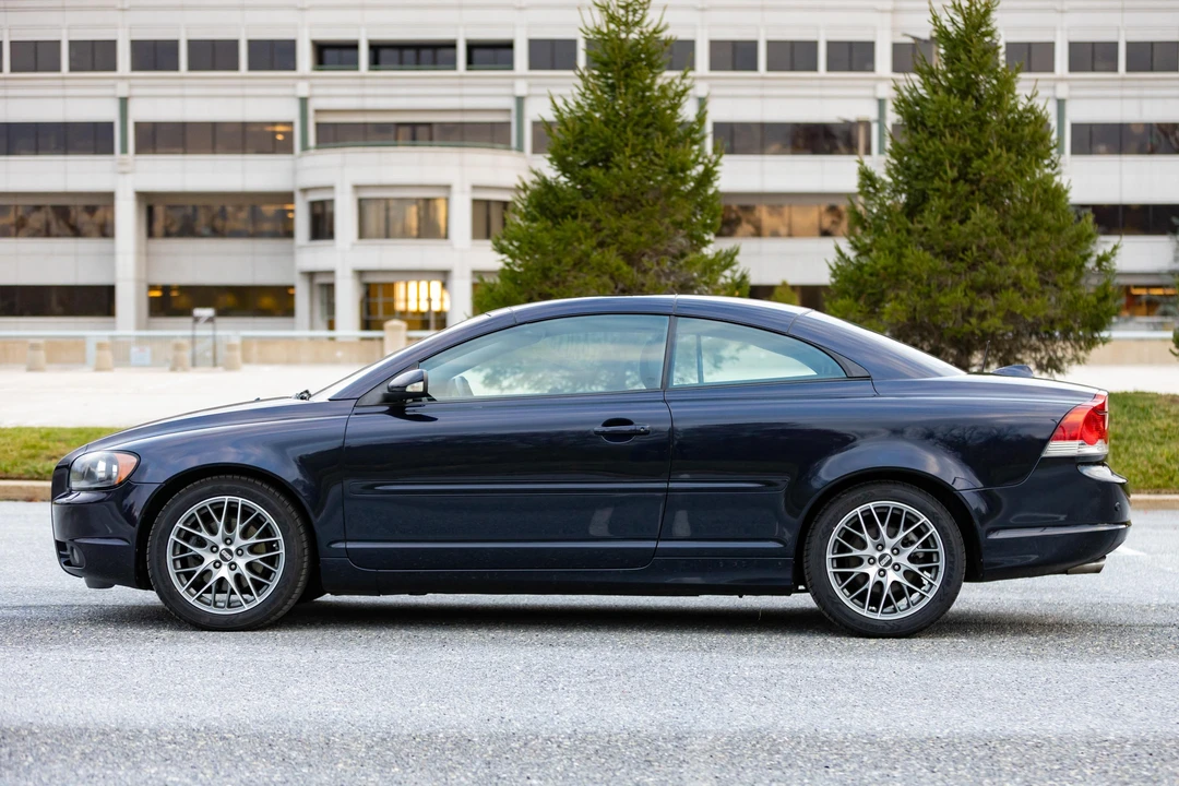 2007 Volvo C70 2nd Gen - Image 24 of 31