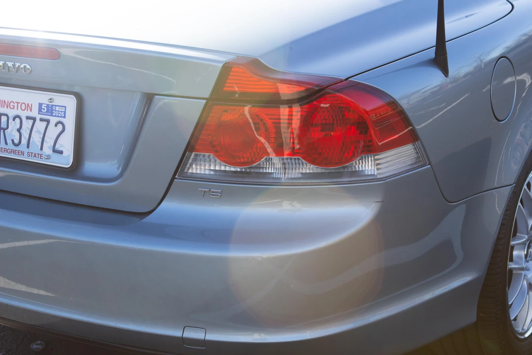 2007 Volvo C70 2nd Gen - Image 18 of 31