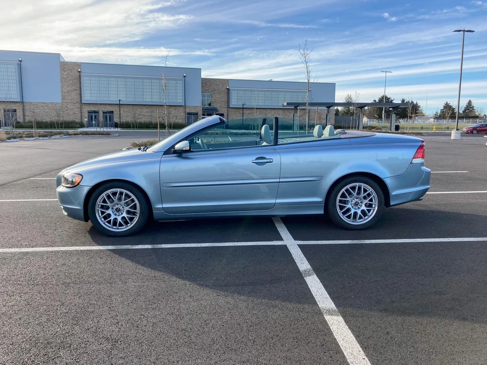 2007 Volvo C70 2nd Gen - Image 7 of 31