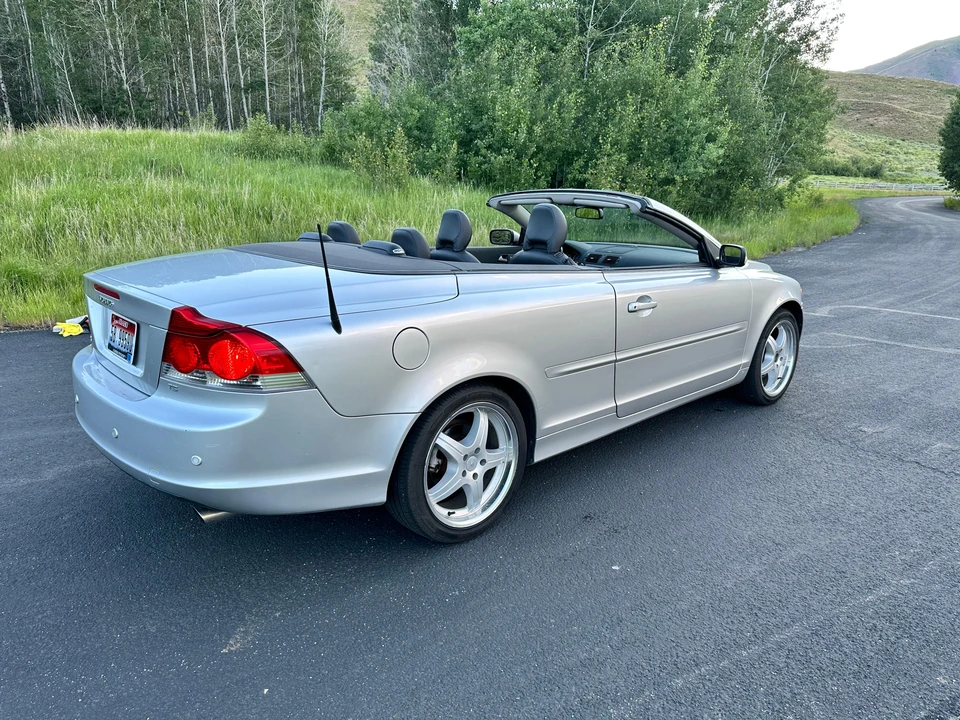 2007 Volvo C70 2nd Gen - Image 13 of 31