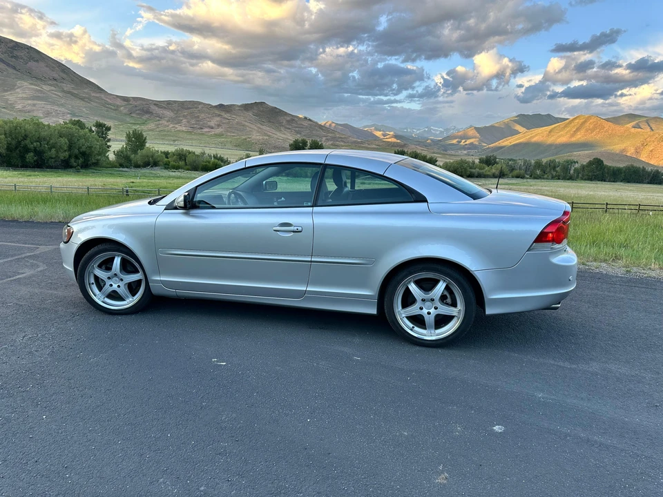 2007 Volvo C70 2nd Gen - Image 19 of 31