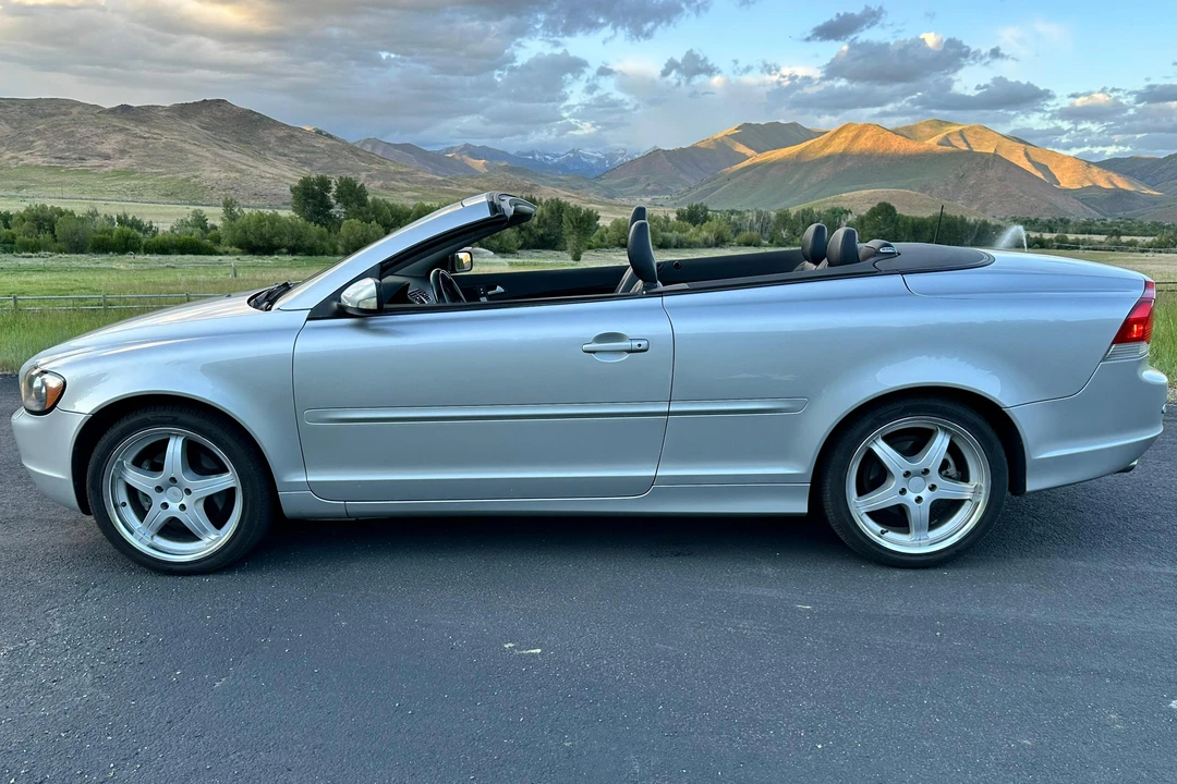 2007 Volvo C70 2nd Gen - Image 3 of 31