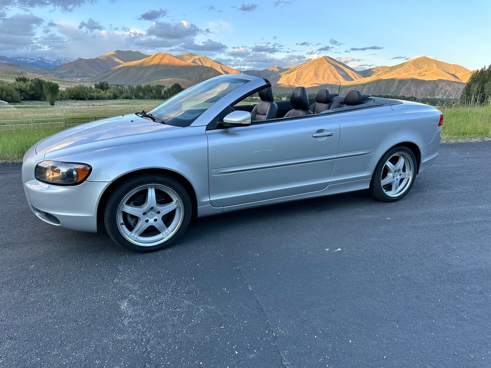2007 Volvo C70 2nd Gen - Image 9 of 31