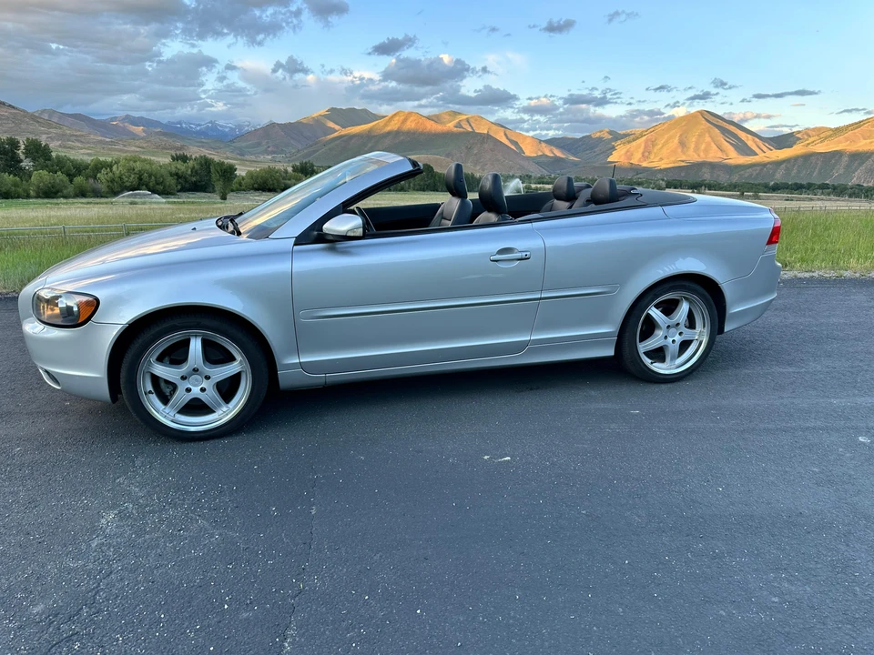 2007 Volvo C70 2nd Gen - Image 10 of 31